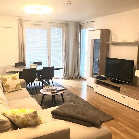 וינה Amazing Austria Center Apartment Near Uno City מראה חיצוני תמונה