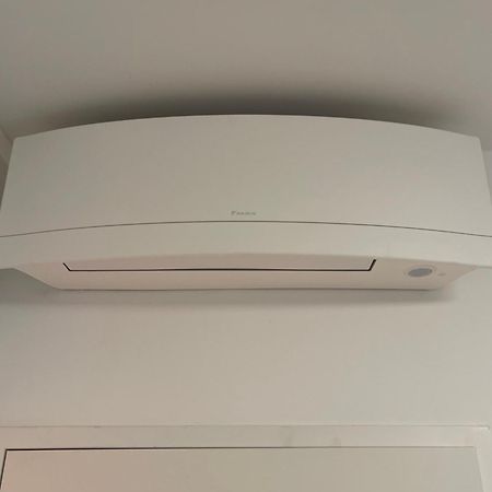 וינה Amazing Austria Center Apartment Near Uno City מראה חיצוני תמונה