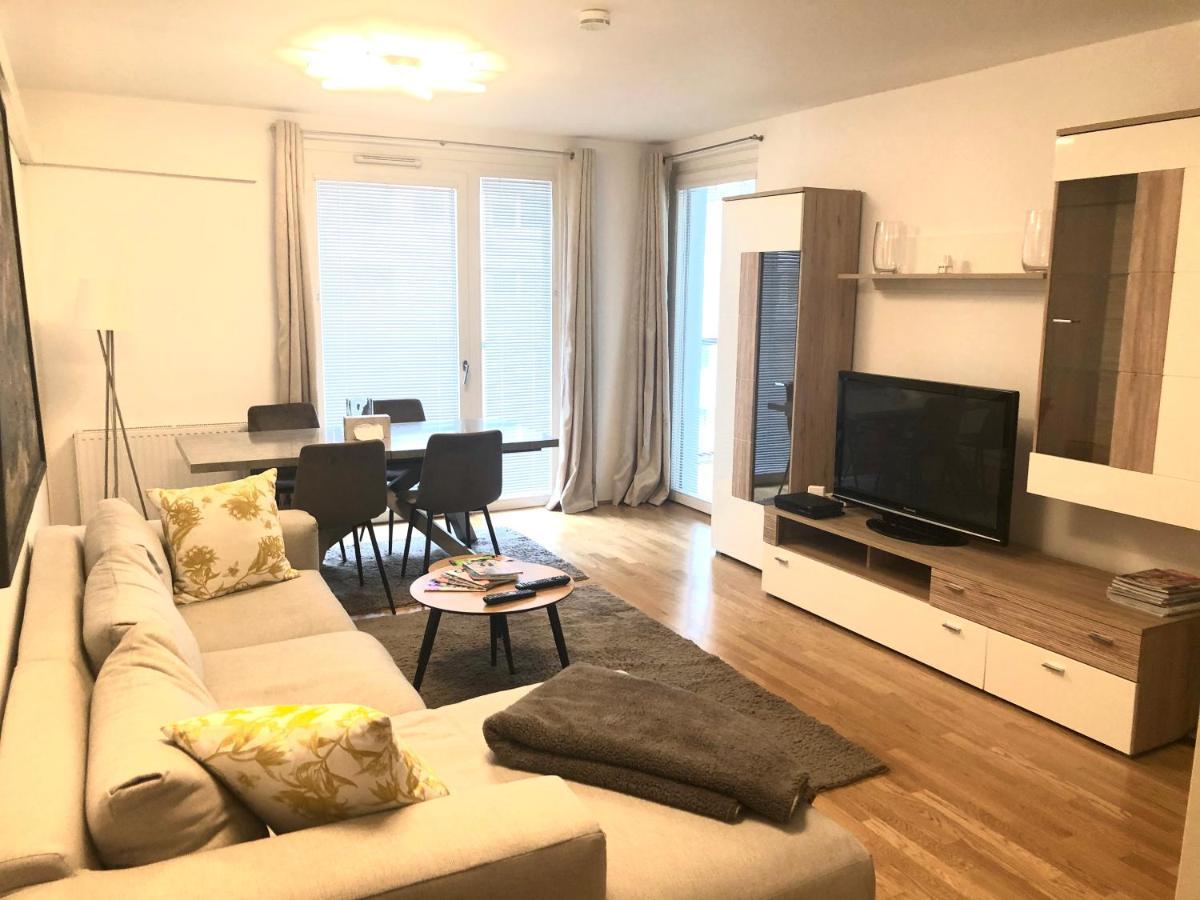 וינה Amazing Austria Center Apartment Near Uno City מראה חיצוני תמונה