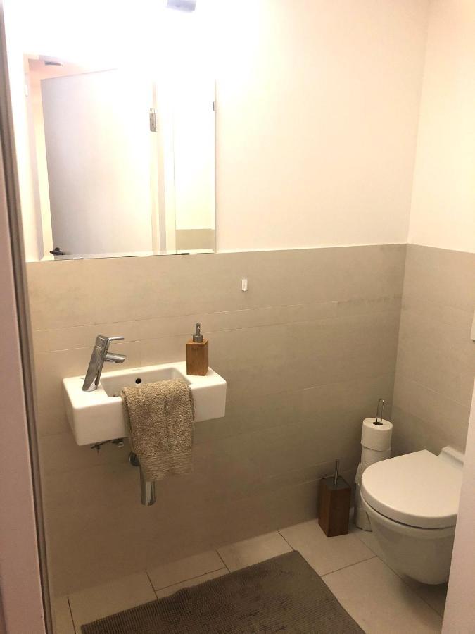 וינה Amazing Austria Center Apartment Near Uno City מראה חיצוני תמונה