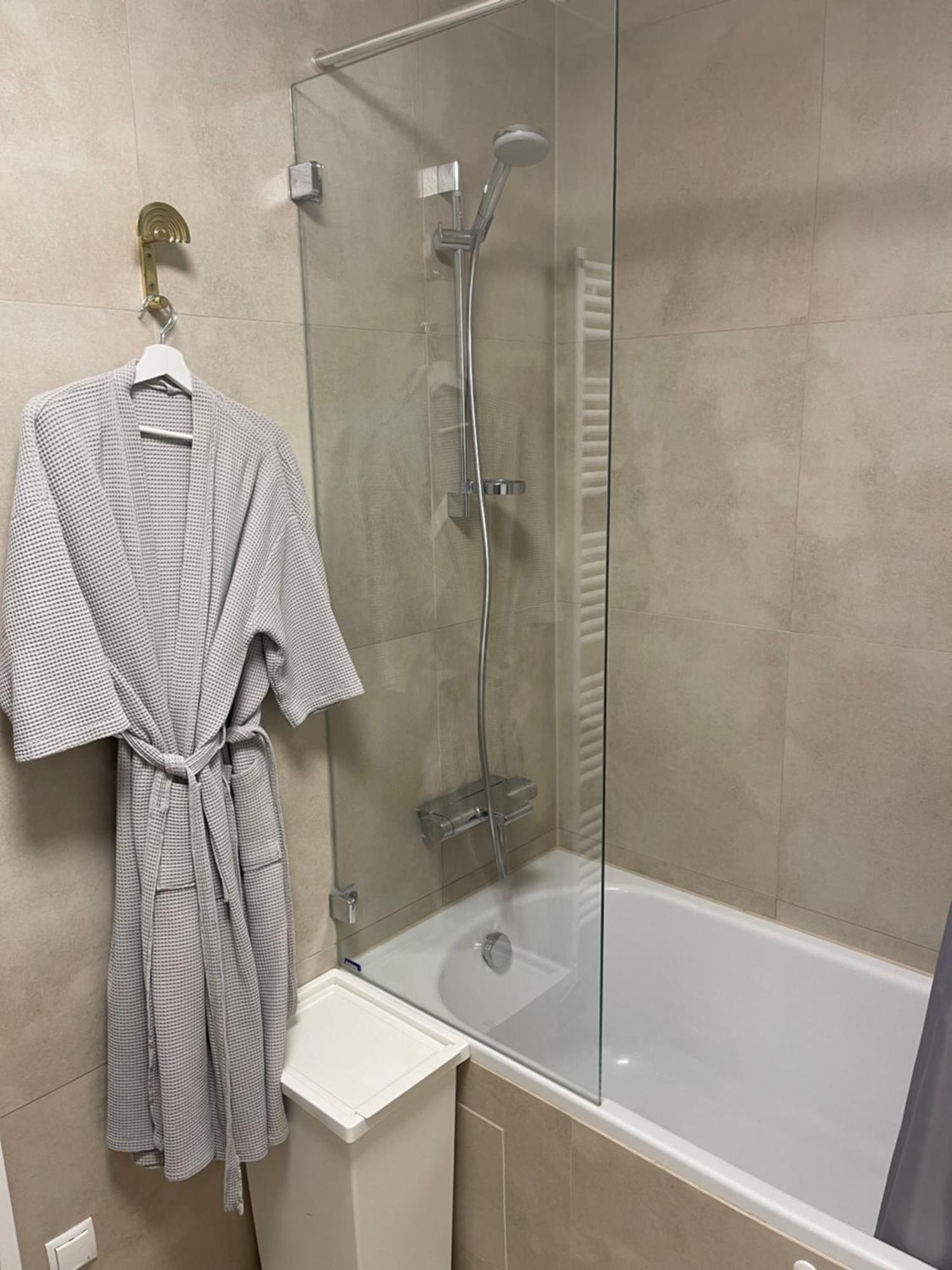 וינה Amazing Austria Center Apartment Near Uno City מראה חיצוני תמונה