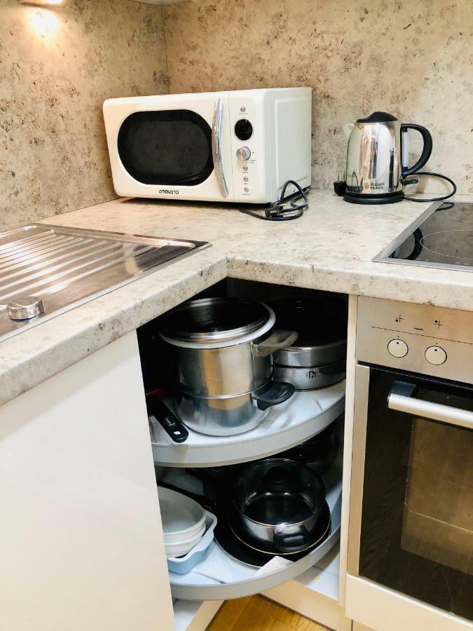 וינה Amazing Austria Center Apartment Near Uno City מראה חיצוני תמונה